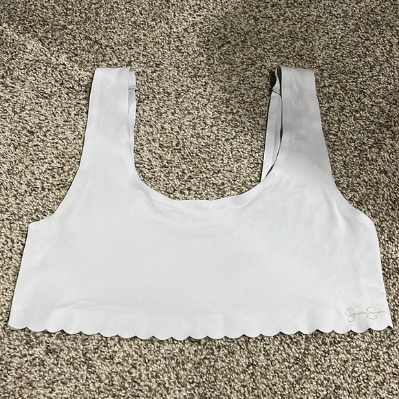 Jessica Simpson scalloped sports bra - Picture 1 of 5